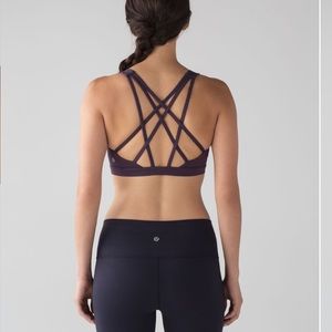 Lululemon Free to be Serene Sports Bra